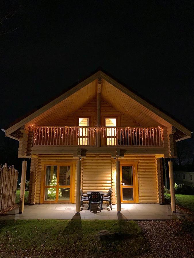 Boomstamhuis High Chaparral Oirsbeek ภายนอก รูปภาพ